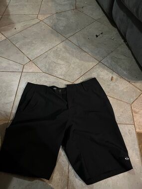 Oakley Black Men's Cargo Shorts Eb 329